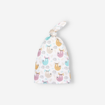 Sloth baby cap in organic cotton for baby girl